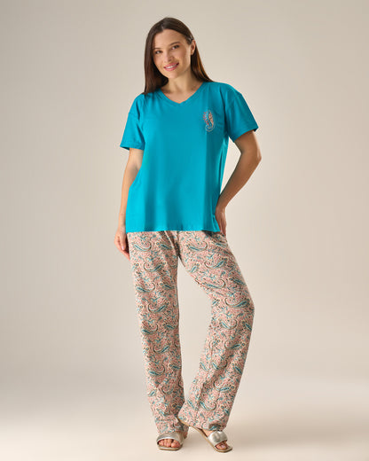 Lounge set with printed pants