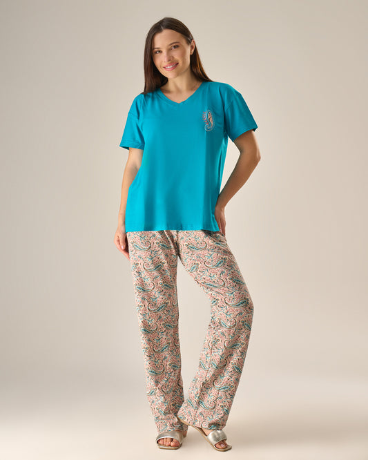 Lounge set with printed pants