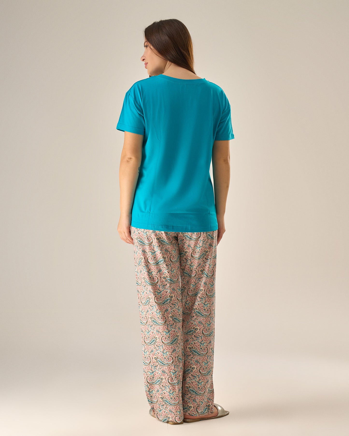 Lounge set with printed pants